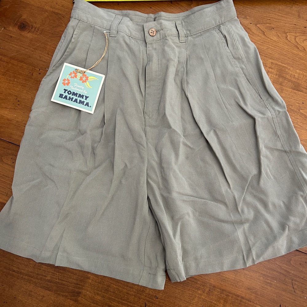 RaRe Vtg Tommy Bahama Olive Green Pleated women’s pleated shorts NWT women’s 6